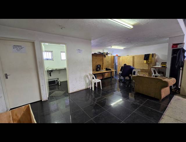 460M² WAREHOUSE FOR SALE IN SPARTAN